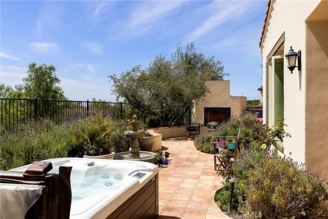 19 Calle Estilo Nuevo, San Clemente, CA 92673