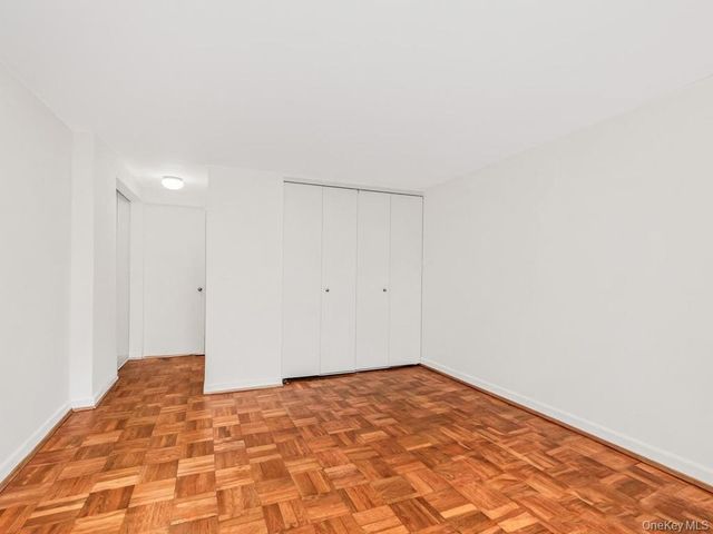 1874 Pelham Parkway S 2P, Bronx, NY 10461
