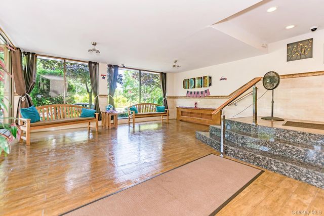 1874 Pelham Parkway S 2P, Bronx, NY 10461