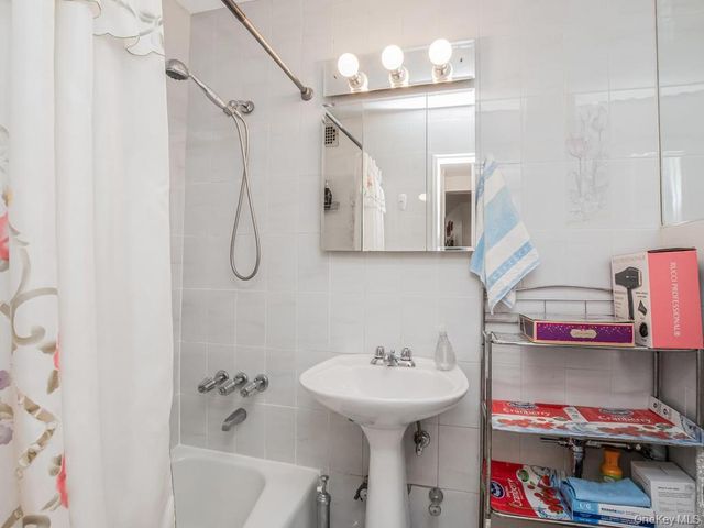 1874 Pelham Parkway S 2P, Bronx, NY 10461