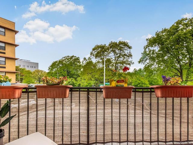 1874 Pelham Parkway S 2P, Bronx, NY 10461
