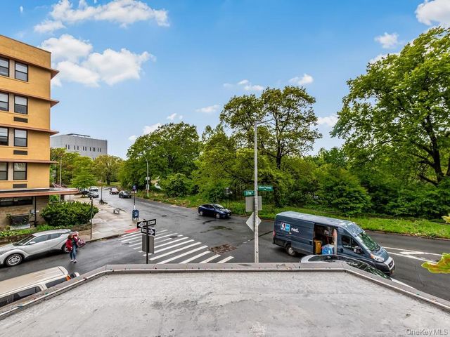 1874 Pelham Parkway S 2P, Bronx, NY 10461