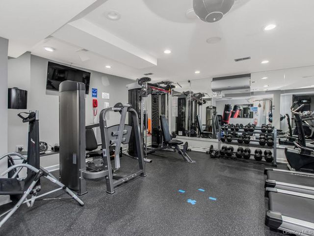 1874 Pelham Parkway S 2P, Bronx, NY 10461