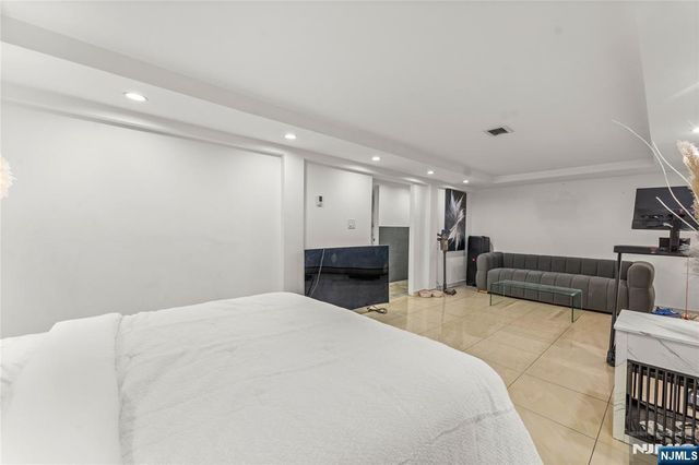 54 Village Road, Clifton, NJ 07013