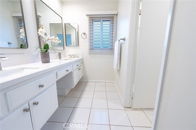 6716 Clybourn, North Hollywood (los Angeles), CA 91606