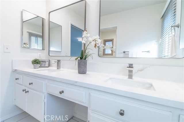 6716 Clybourn, North Hollywood (los Angeles), CA 91606