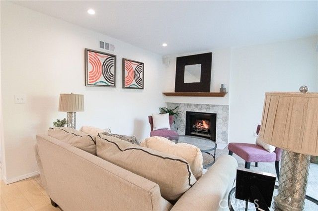 6716 Clybourn, North Hollywood (los Angeles), CA 91606