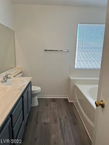 6532 Moon Roses Court, Las Vegas, NV 89108