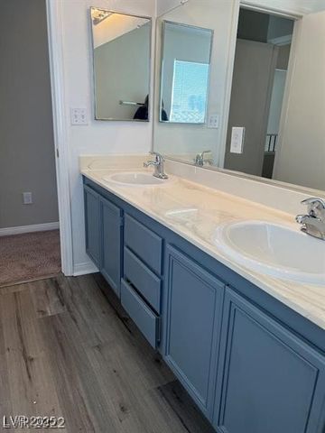 6532 Moon Roses Court, Las Vegas, NV 89108