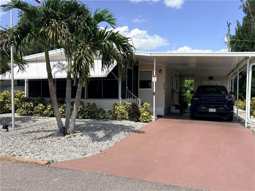 2790 Indianwood DR, NORTH FORT MYERS, FL 33917 — photo 2
