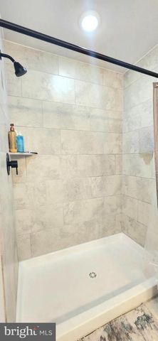 101 INDIAN HILLS RD, Locust Grove, VA 22508