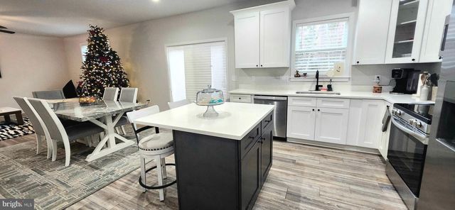 101 INDIAN HILLS RD, Locust Grove, VA 22508