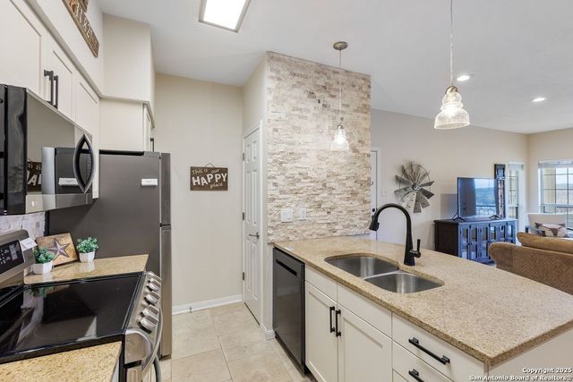 3404 American Dr Apt 1201, Lago Vista, TX 78645