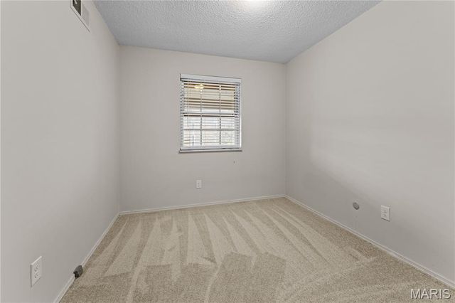 11709 Casa Grande Drive E, St Louis, MO 63146