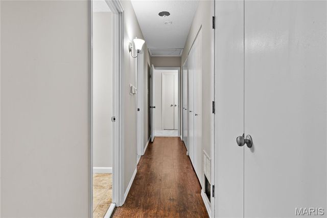 11709 Casa Grande Drive E, St Louis, MO 63146