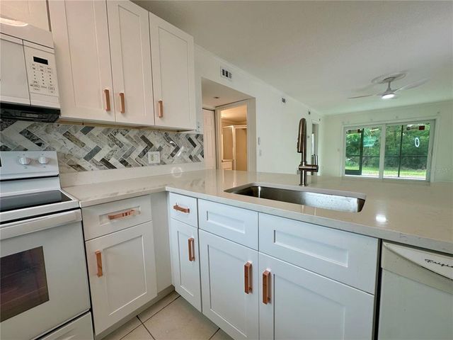 25050 SANDHILL BOULEVARD APT A1, Punta Gorda, FL 33983