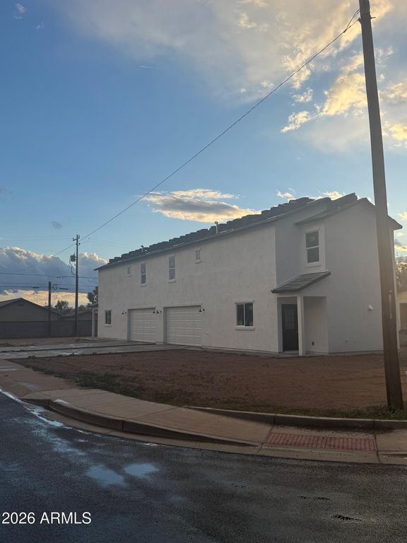 956 N 4th Street A & B, Coolidge, AZ 85128