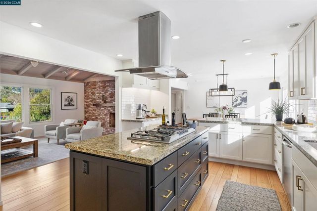 15 15 Aspinwall Ct, Orinda, CA 94563