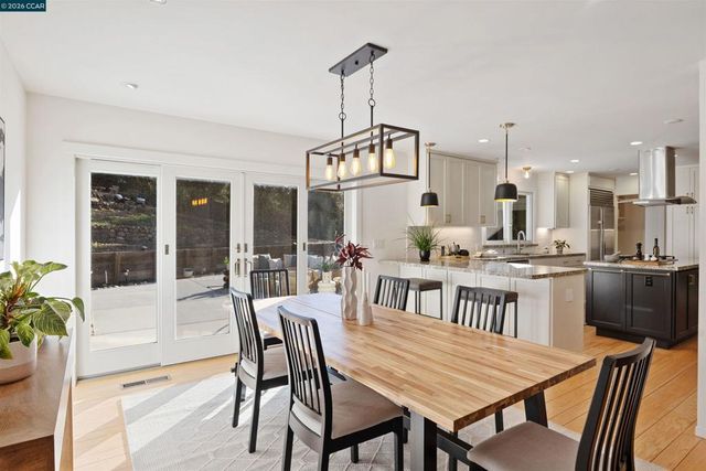 15 15 Aspinwall Ct, Orinda, CA 94563