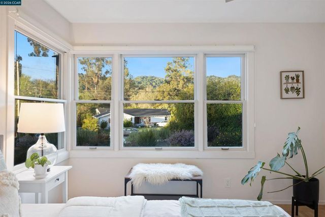 15 15 Aspinwall Ct, Orinda, CA 94563