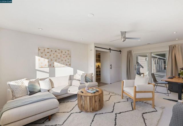 15 15 Aspinwall Ct, Orinda, CA 94563