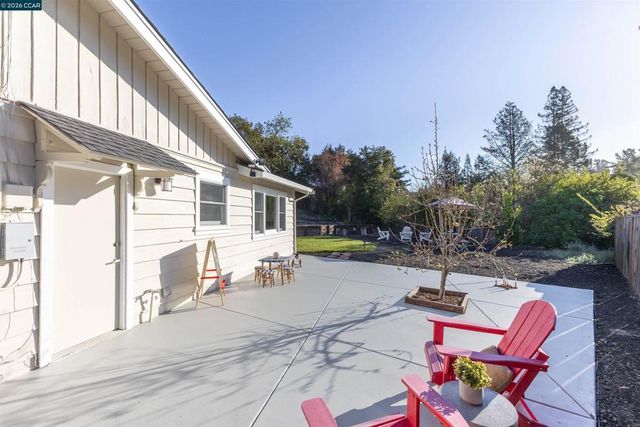 15 15 Aspinwall Ct, Orinda, CA 94563