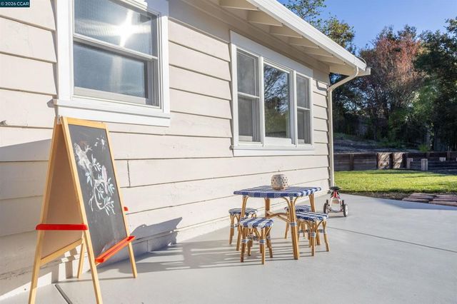 15 15 Aspinwall Ct, Orinda, CA 94563