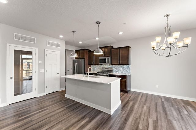 4363 Corn Silk Lane, Woodbury, MN 55129