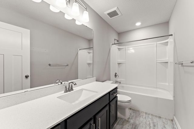 4363 Corn Silk Lane, Woodbury, MN 55129