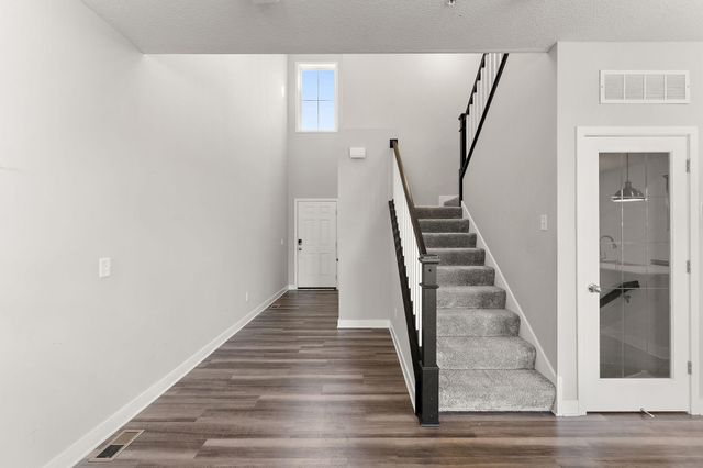 4363 Corn Silk Lane, Woodbury, MN 55129