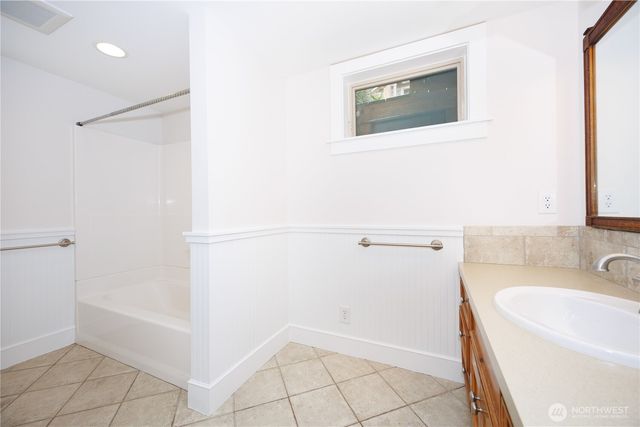 1715 H Street, Bellingham, WA 98225