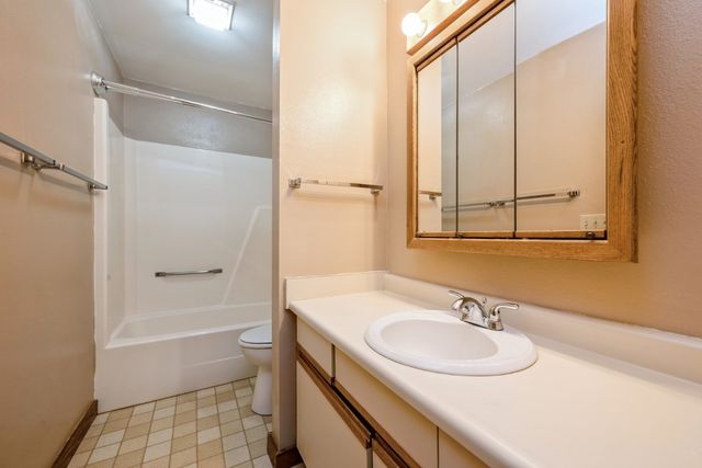 3524 Swallow Court NE, Cedar Rapids, IA 52402