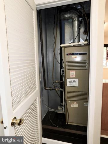 66 CHATHAM CT, Hightstown, NJ 08520