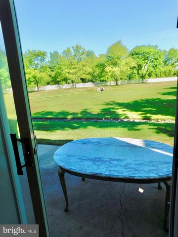 66 CHATHAM CT, Hightstown, NJ 08520