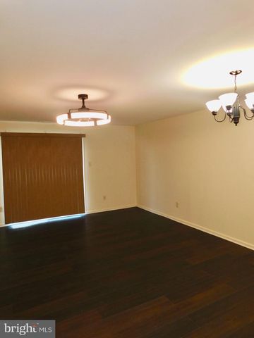 66 CHATHAM CT, Hightstown, NJ 08520