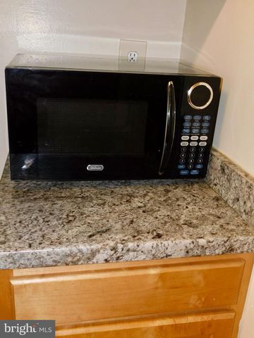66 CHATHAM CT, Hightstown, NJ 08520