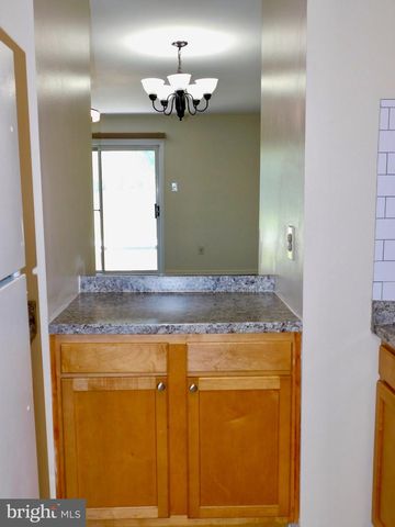 66 CHATHAM CT, Hightstown, NJ 08520
