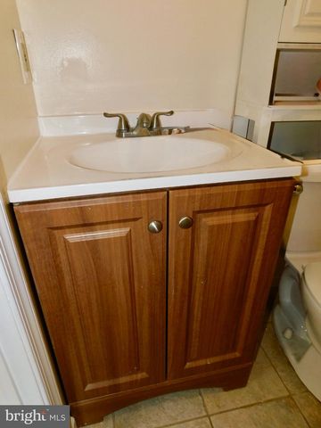 66 CHATHAM CT, Hightstown, NJ 08520