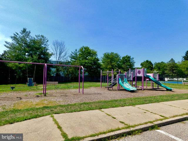 66 CHATHAM CT, Hightstown, NJ 08520