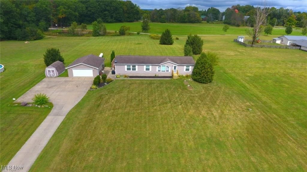 8421 Gotham Road, Garrettsville, OH 44231