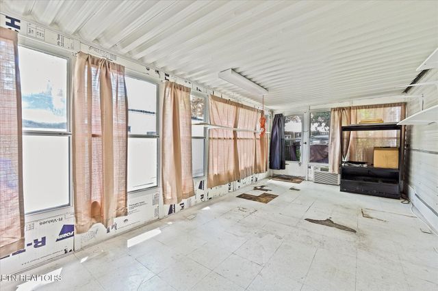 80 Hollow Log Tr, Crossville, TN 38572