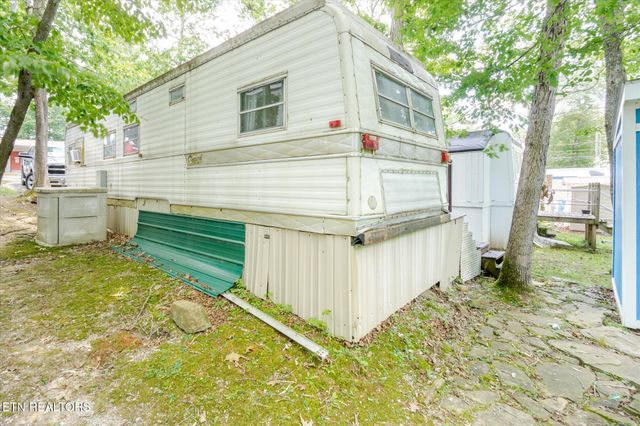 80 Hollow Log Tr, Crossville, TN 38572