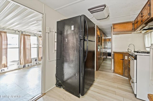 80 Hollow Log Tr, Crossville, TN 38572