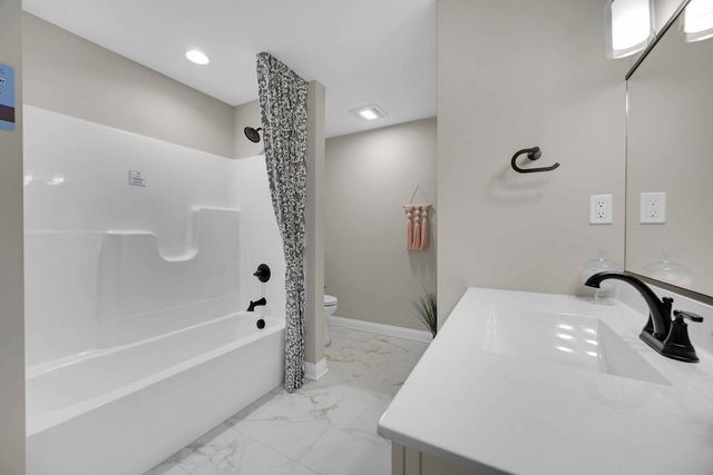 12718 Creekside Drive, Cedar Lake, IN 46303