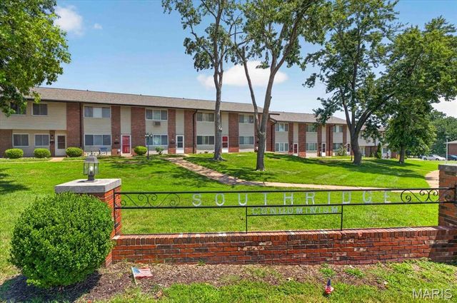 9191 Villaridge Court, Affton, MO 63123