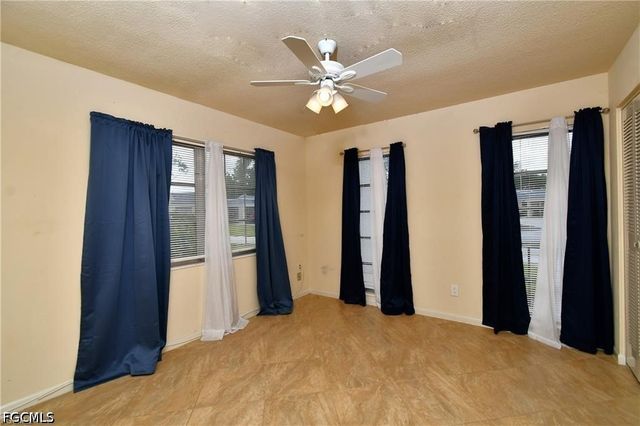 9 Park Lane CIR, Lehigh Acres, FL 33936