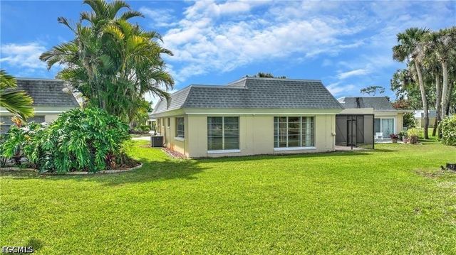 9 Park Lane CIR, Lehigh Acres, FL 33936