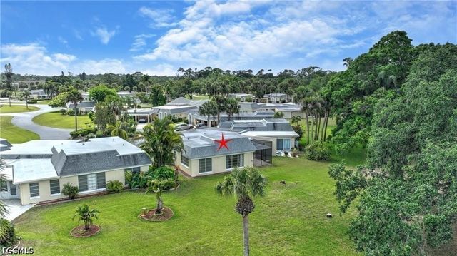 9 Park Lane CIR, Lehigh Acres, FL 33936