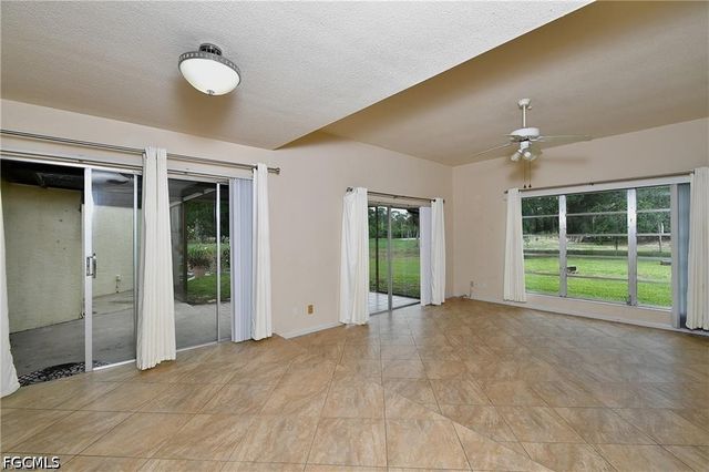9 Park Lane CIR, Lehigh Acres, FL 33936