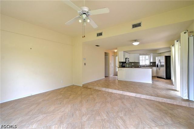 9 Park Lane CIR, Lehigh Acres, FL 33936